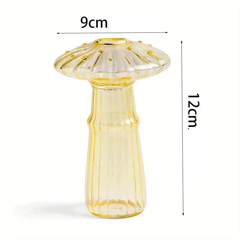 Petit vase en verre